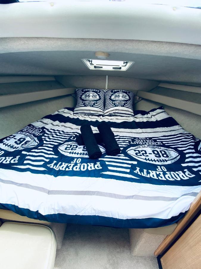 Nuit Insolite Sur Un Bateau Linge Et Menage Inclus ลาโรแชล ภายนอก รูปภาพ